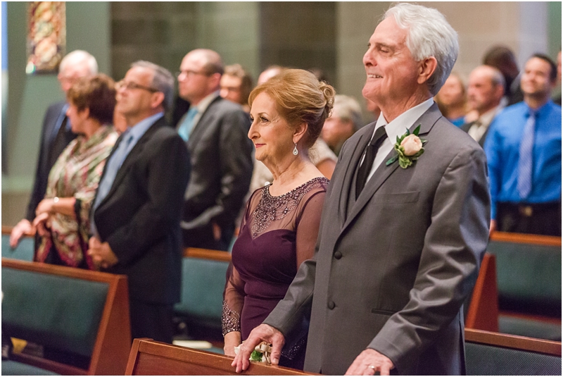 elegant-classic-wedding-photos-in-detroit-mi-at-the-colony-club-detroit-institute-of-arts-the-most-blessed-sacrament-by-courtney-carolyn-photography_0099.jpg