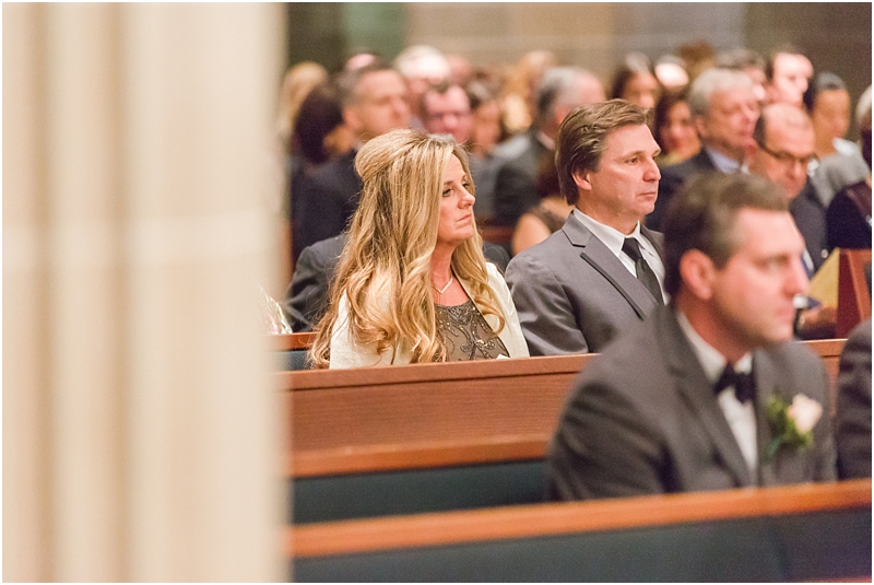elegant-classic-wedding-photos-in-detroit-mi-at-the-colony-club-detroit-institute-of-arts-the-most-blessed-sacrament-by-courtney-carolyn-photography_0101.jpg