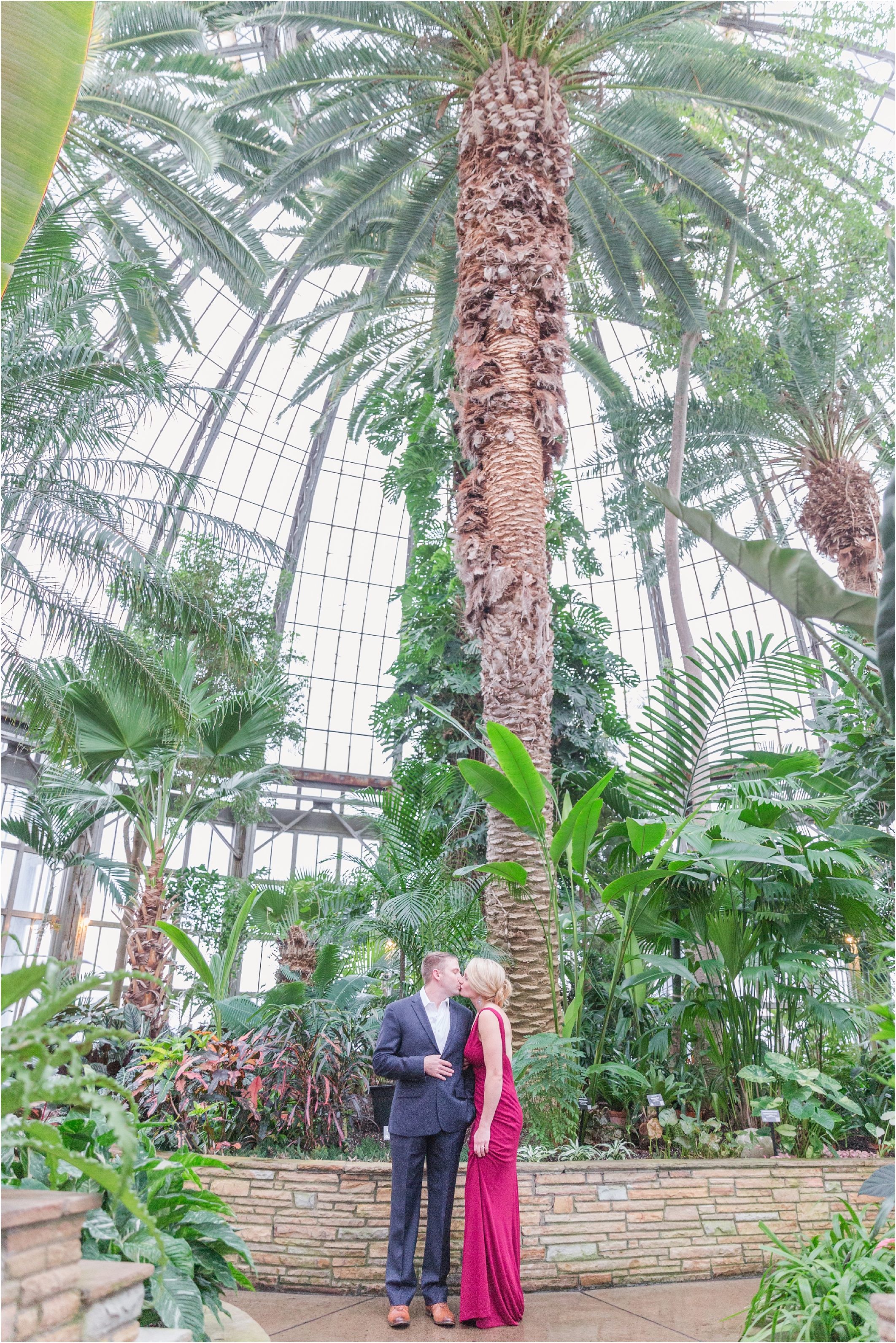 elegant-classic-belle-isle-conservatory-engagement-photos-in-detroit-mi-by-courtney-carolyn-photography_0008.jpg