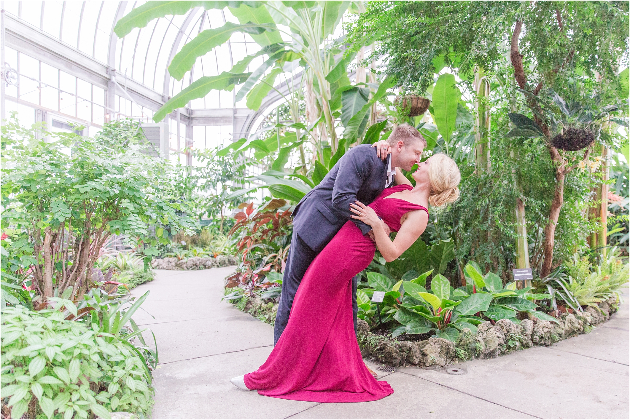 elegant-classic-belle-isle-conservatory-engagement-photos-in-detroit-mi-by-courtney-carolyn-photography_0020.jpg