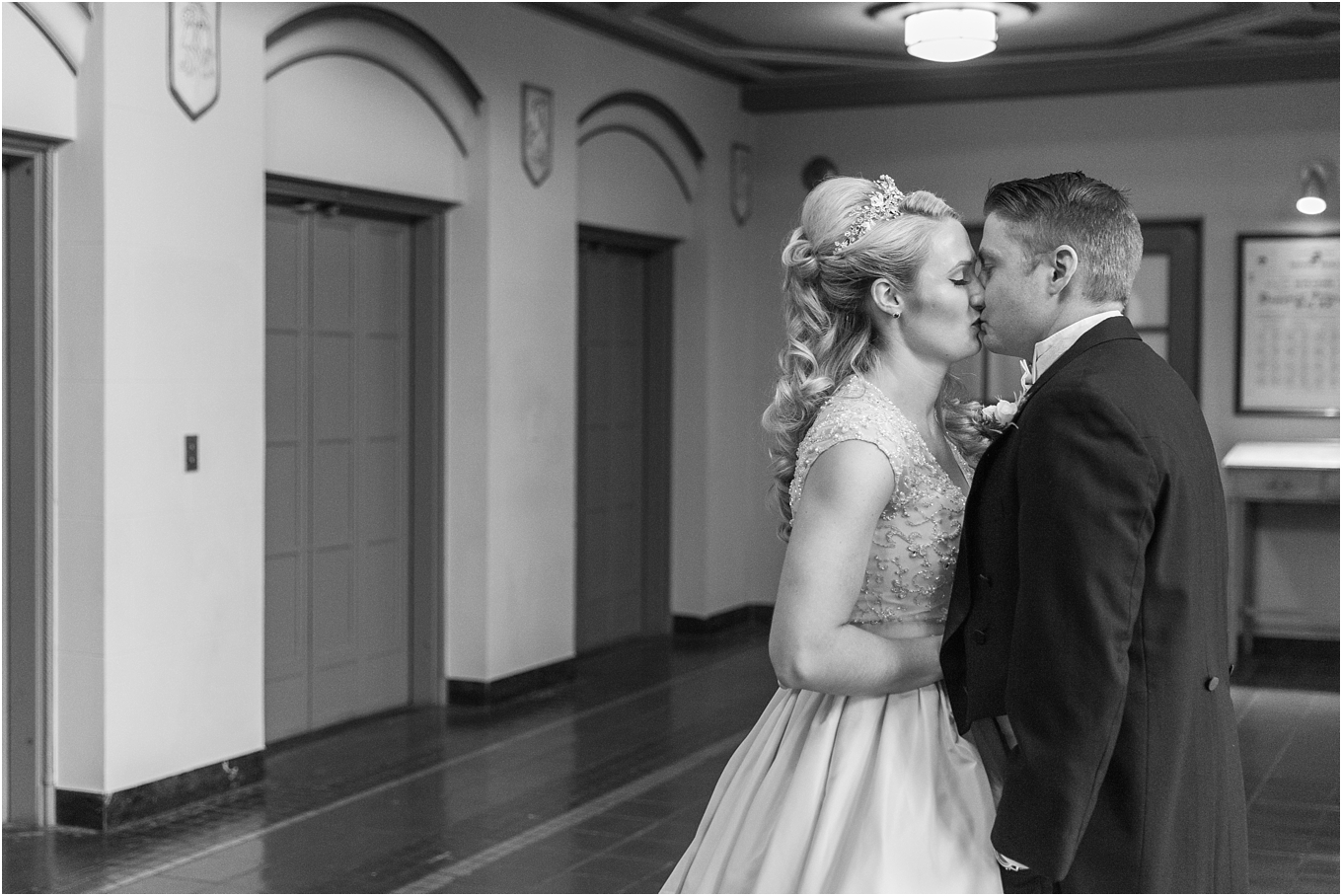 elegant-classic-fairytale-wedding-photos-in-detroit-mi-at-the-masonic-temple-by-courtney-carolyn-photography_0044.jpg