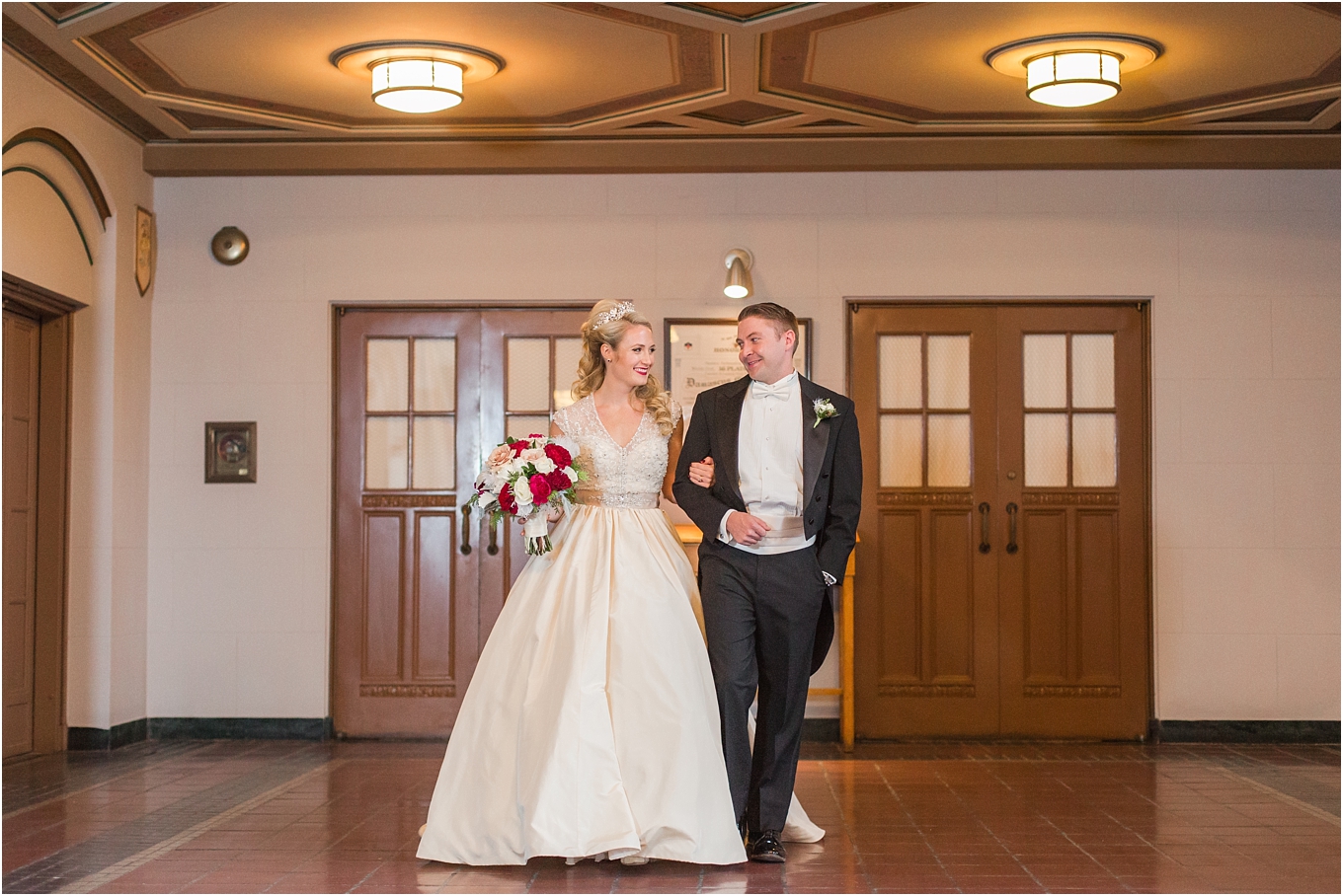 elegant-classic-fairytale-wedding-photos-in-detroit-mi-at-the-masonic-temple-by-courtney-carolyn-photography_0050.jpg