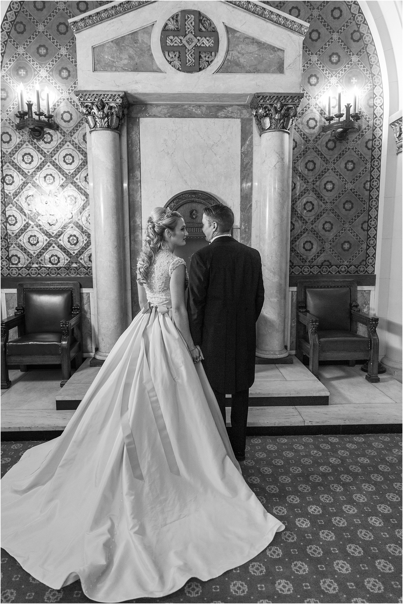 elegant-classic-fairytale-wedding-photos-in-detroit-mi-at-the-masonic-temple-by-courtney-carolyn-photography_0062.jpg