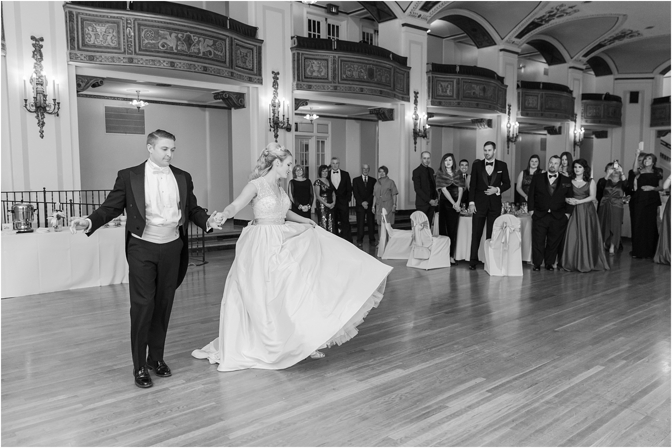 elegant-classic-fairytale-wedding-photos-in-detroit-mi-at-the-masonic-temple-by-courtney-carolyn-photography_0120.jpg