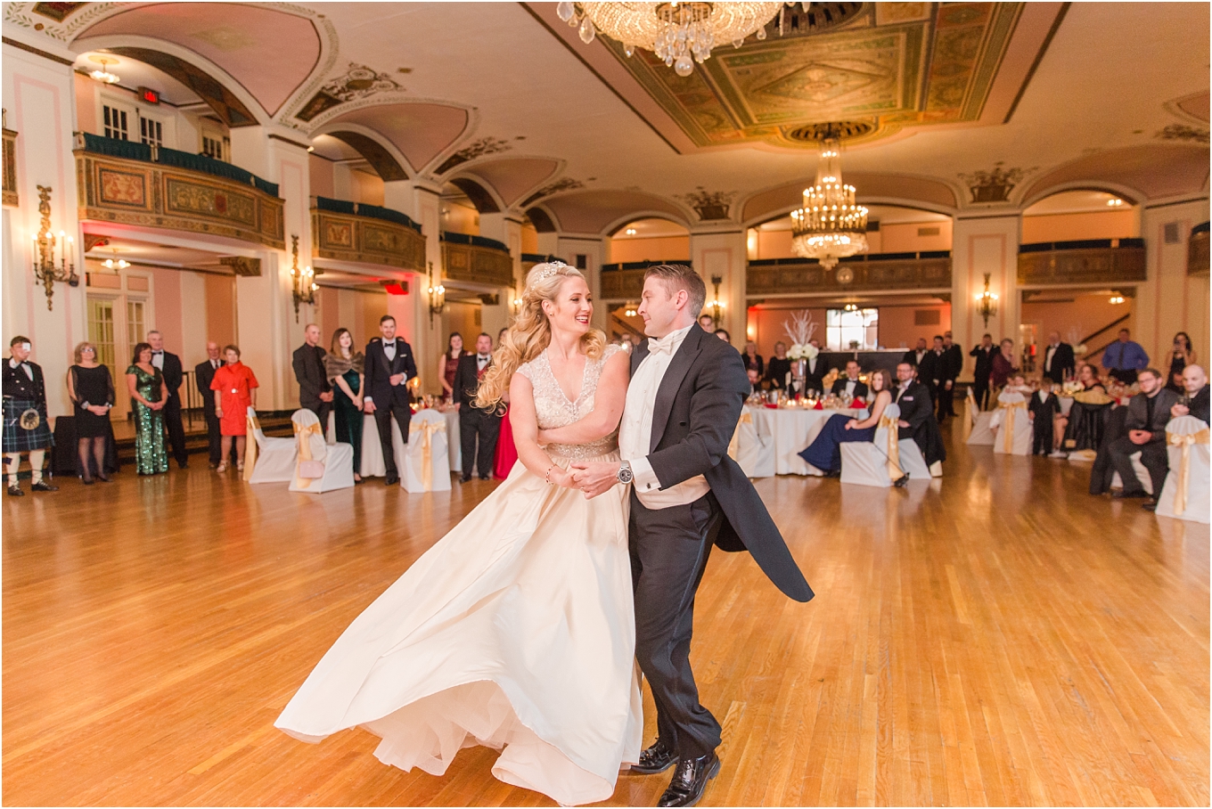 elegant-classic-fairytale-wedding-photos-in-detroit-mi-at-the-masonic-temple-by-courtney-carolyn-photography_0124.jpg