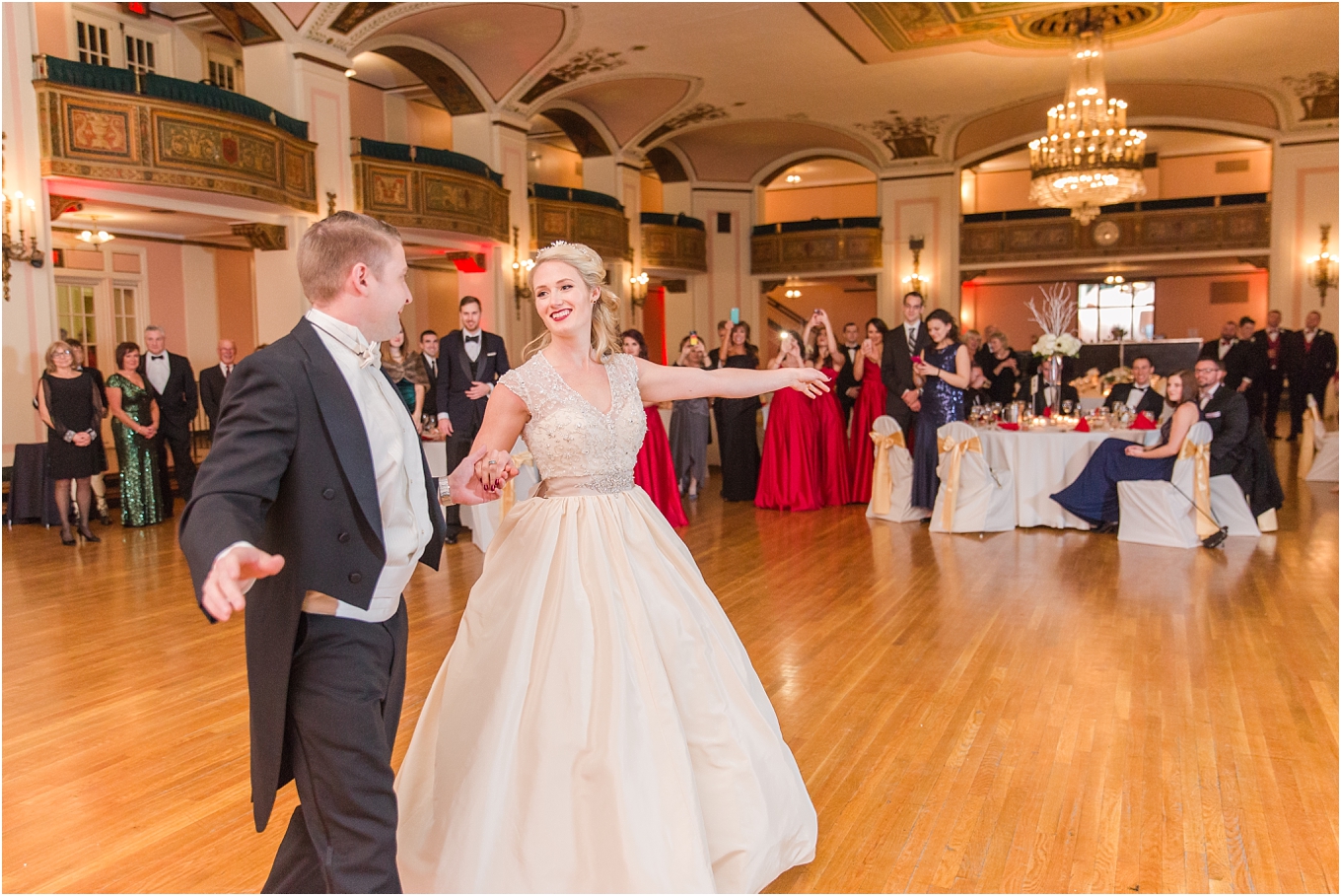 elegant-classic-fairytale-wedding-photos-in-detroit-mi-at-the-masonic-temple-by-courtney-carolyn-photography_0126.jpg