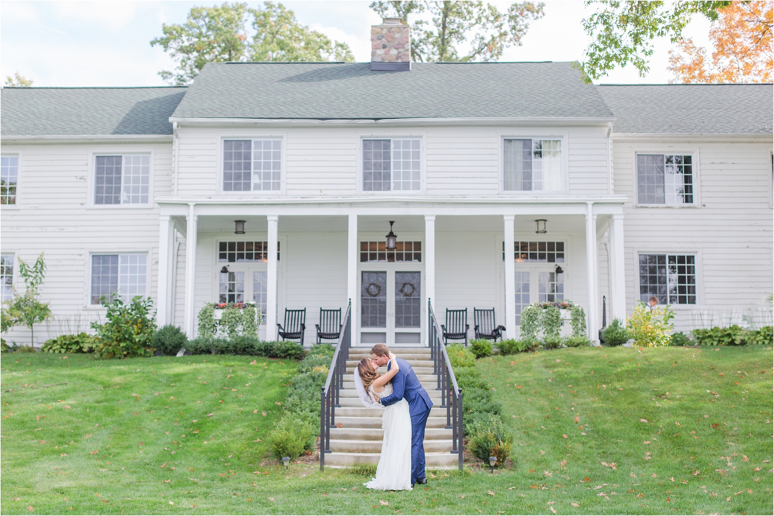 best-of-2016-wedding-photos-with-courtney-carolyn-photography-romantic-timeless-candid-wedding-photographer-in-detroit-mi_0007.jpg