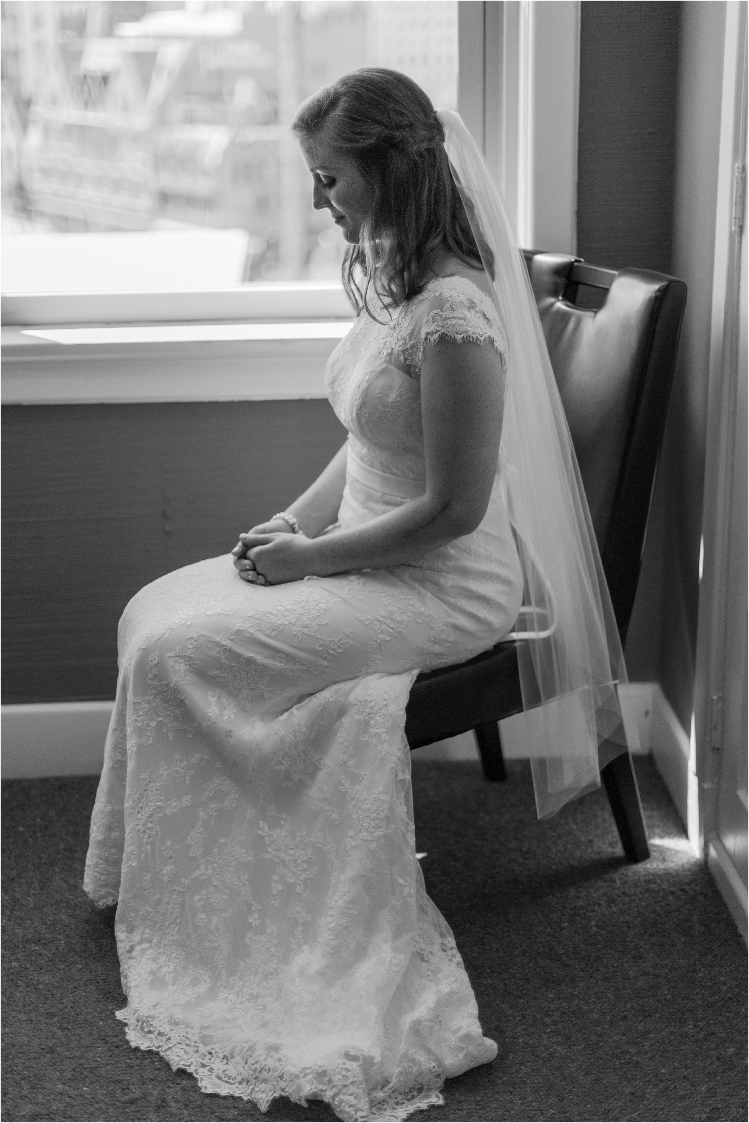 best-of-2016-wedding-photos-with-courtney-carolyn-photography-romantic-timeless-candid-wedding-photographer-in-detroit-mi_0164.jpg