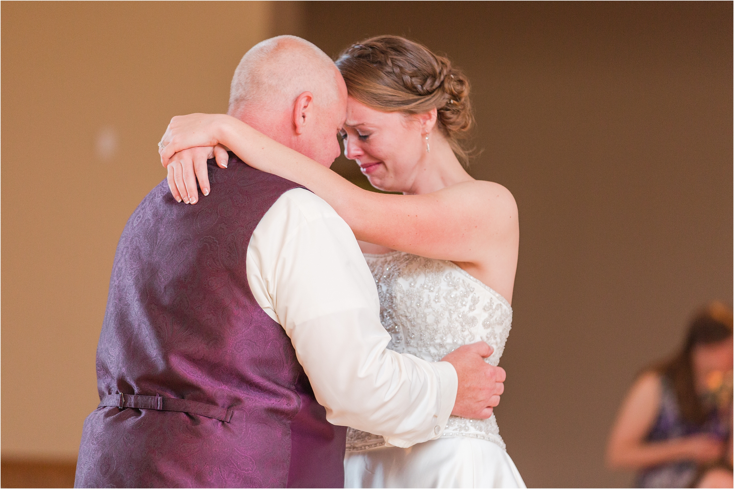 best-of-2016-wedding-photos-with-courtney-carolyn-photography-romantic-timeless-candid-wedding-photographer-in-detroit-mi_0126.jpg