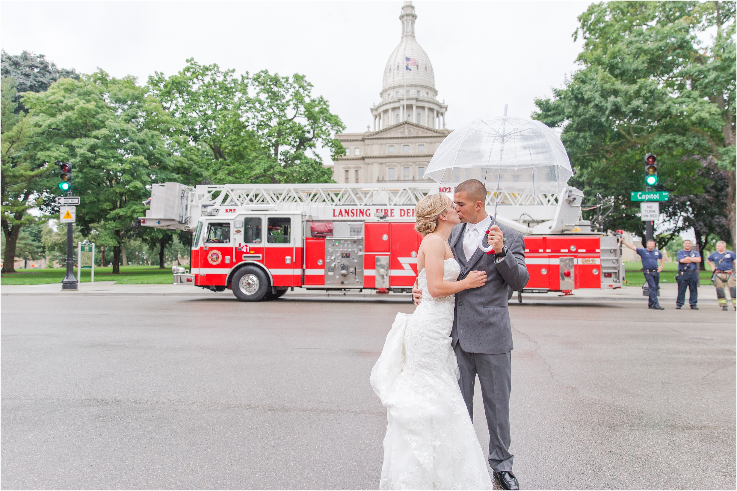 best-of-2016-wedding-photos-with-courtney-carolyn-photography-romantic-timeless-candid-wedding-photographer-in-detroit-mi_0096.jpg