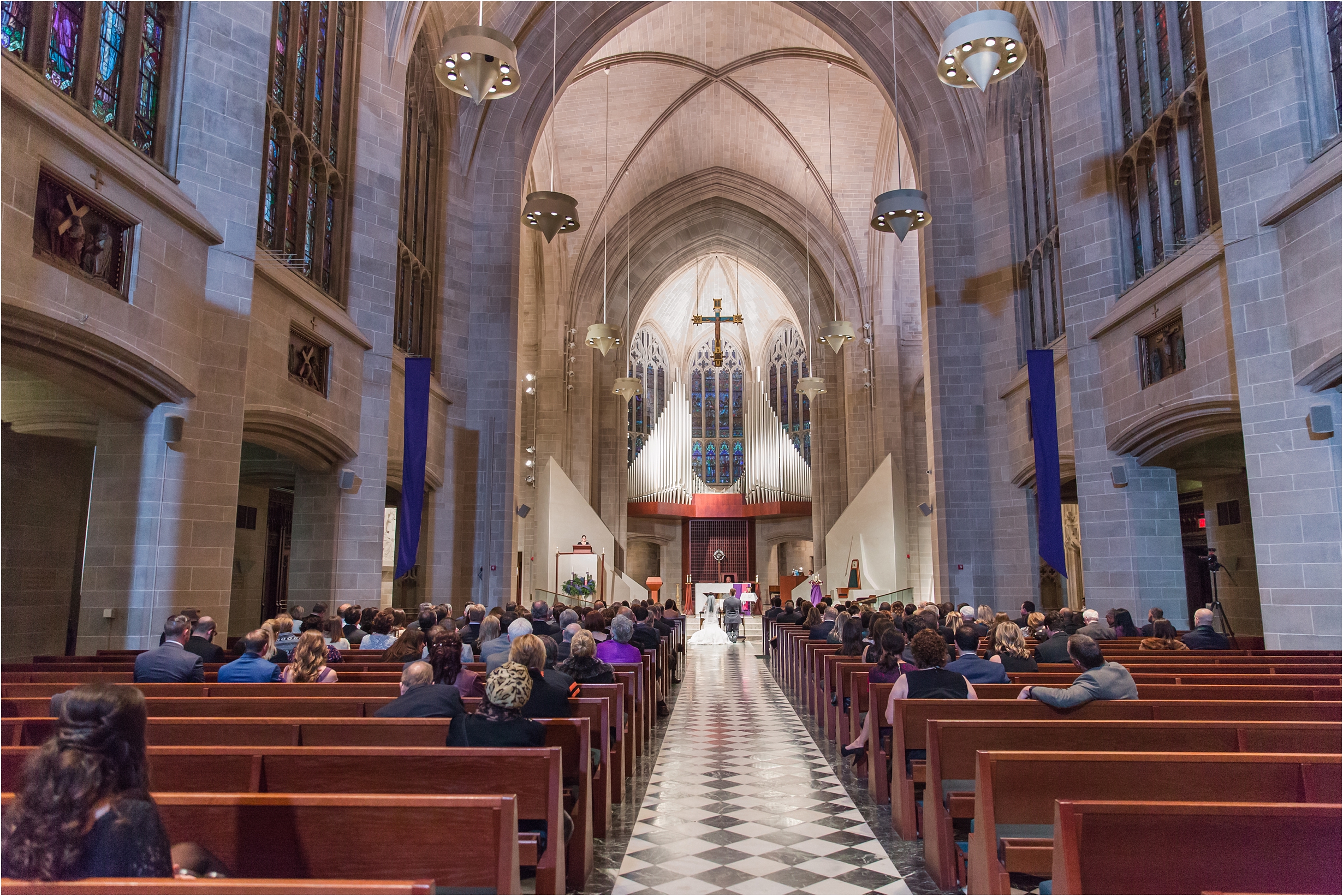 romantic-timeless-candid-wedding-photos-at-the-cathedral-of-the-most-blessed-sacrament-in-detroit-mi-by-courtney-carolyn-photography_0006.jpg