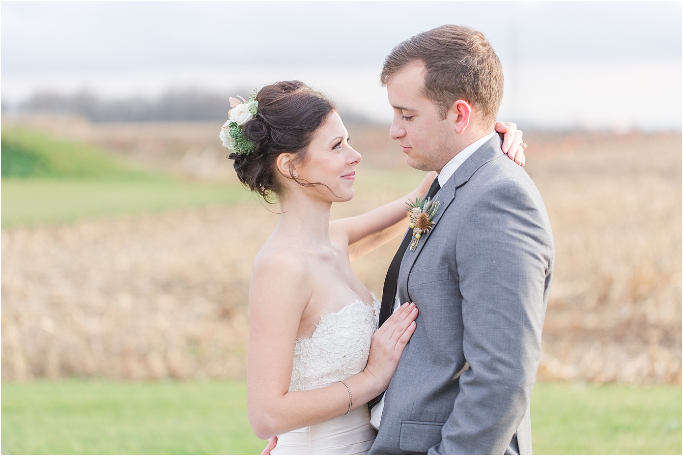 elegant-classic-timeless-candid-winter-wedding-photos-in-ann-arbor-mi-by-courtney-carolyn-photography_0013.jpg