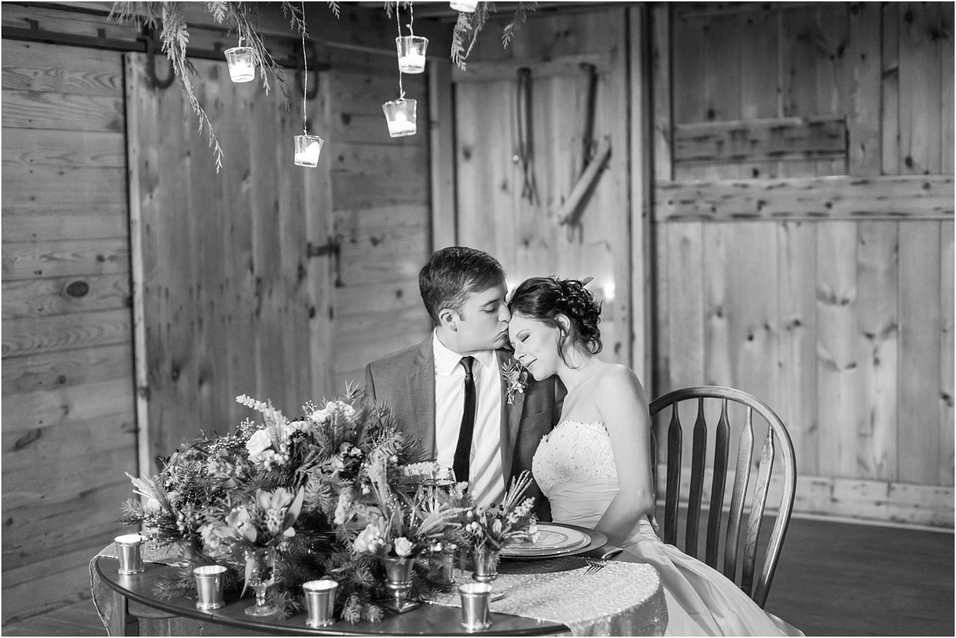 elegant-classic-timeless-candid-winter-wedding-photos-in-ann-arbor-mi-by-courtney-carolyn-photography_0018.jpg