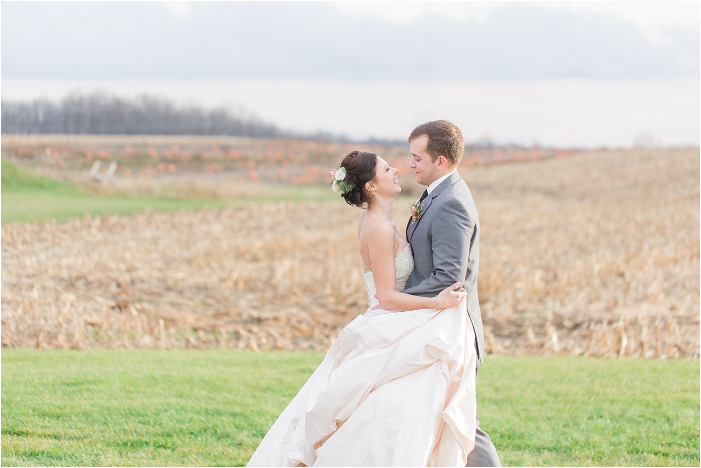 elegant-classic-timeless-candid-winter-wedding-photos-in-ann-arbor-mi-by-courtney-carolyn-photography_0022.jpg