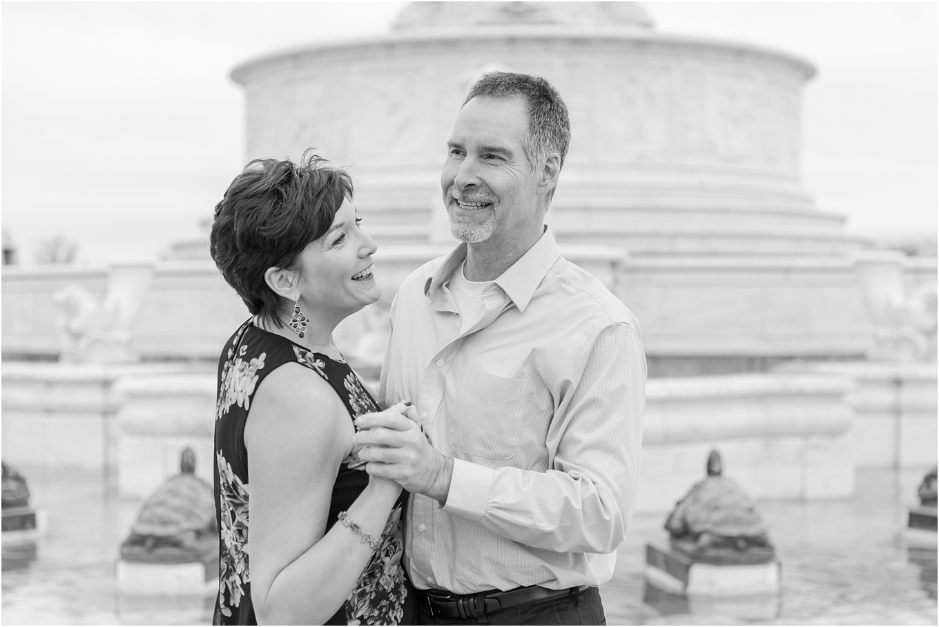 downtown-detroit-engagement-photos-on-belle-isle-by-courtney-carolyn-photography_0003.jpg