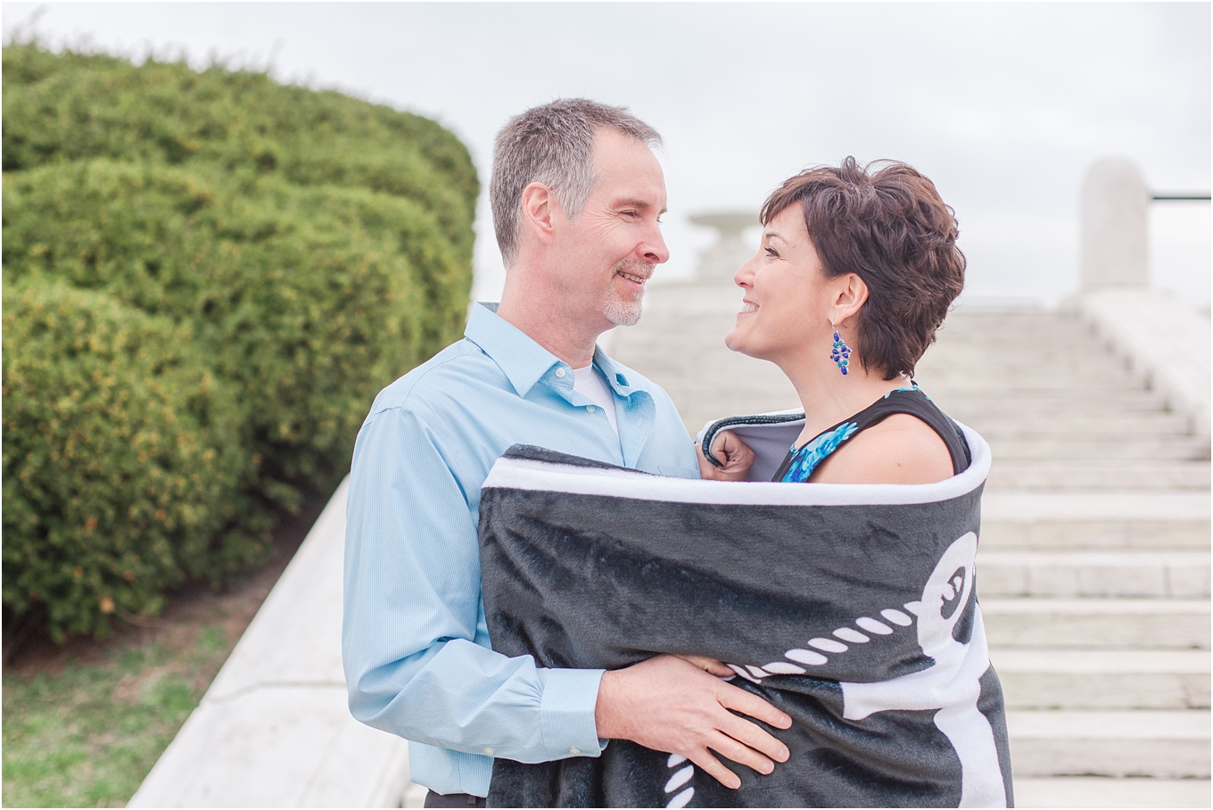 downtown-detroit-engagement-photos-on-belle-isle-by-courtney-carolyn-photography_0007.jpg