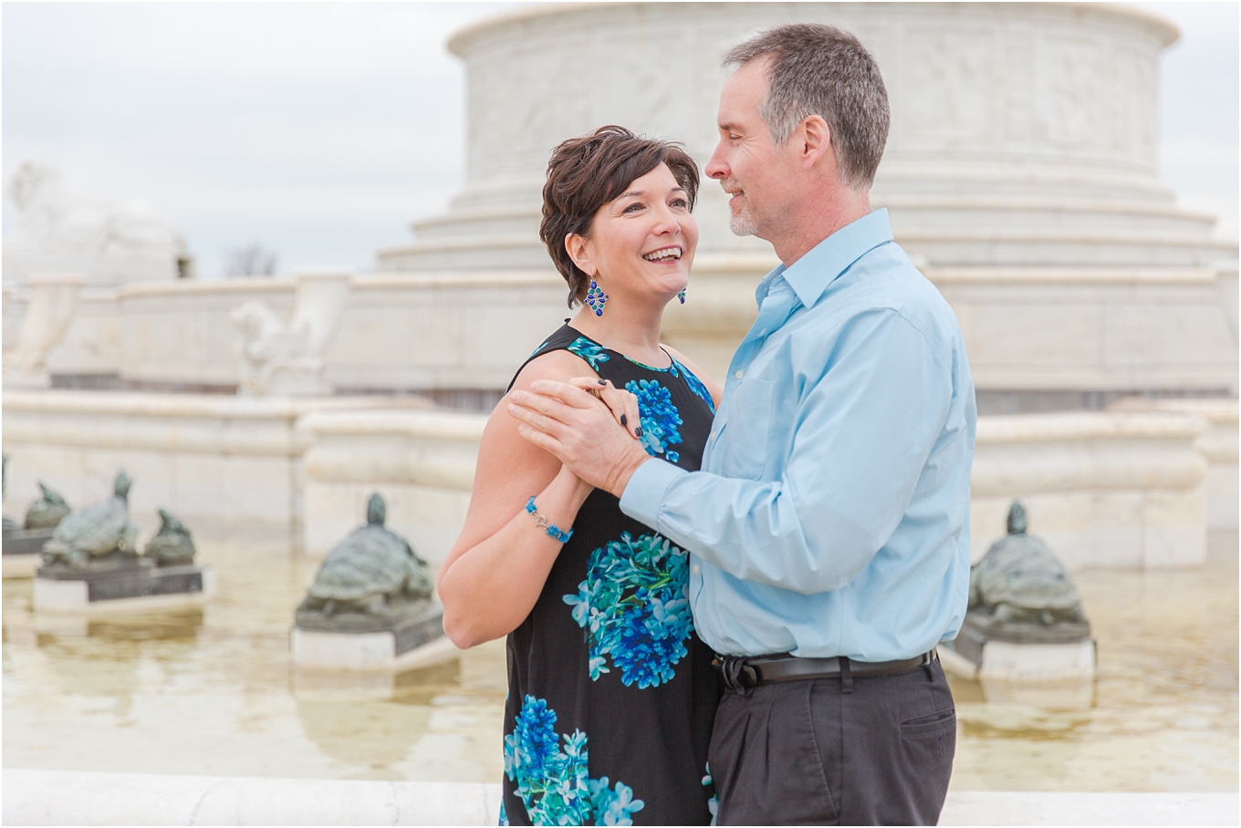 downtown-detroit-engagement-photos-on-belle-isle-by-courtney-carolyn-photography_0016.jpg
