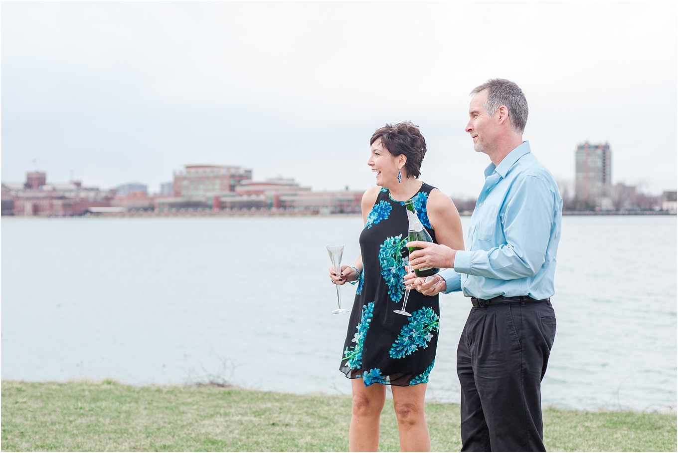 downtown-detroit-engagement-photos-on-belle-isle-by-courtney-carolyn-photography_0029.jpg