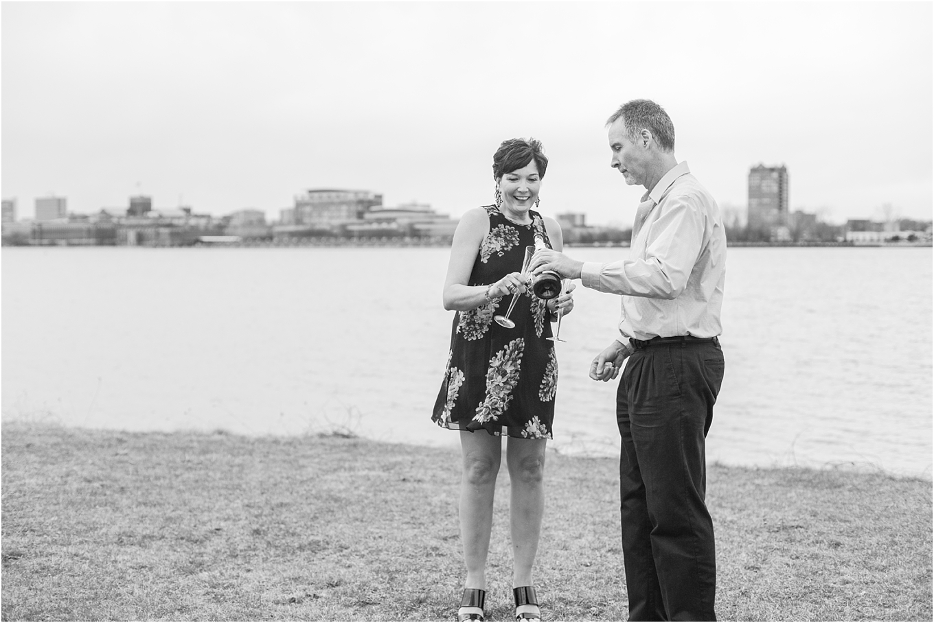 downtown-detroit-engagement-photos-on-belle-isle-by-courtney-carolyn-photography_0031.jpg