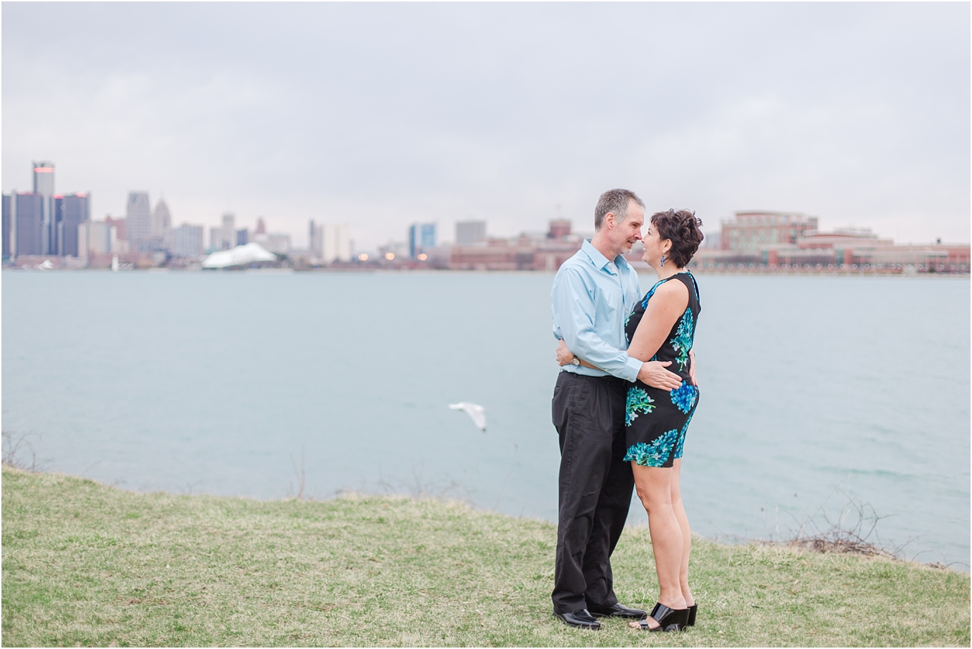 downtown-detroit-engagement-photos-on-belle-isle-by-courtney-carolyn-photography_0041.jpg