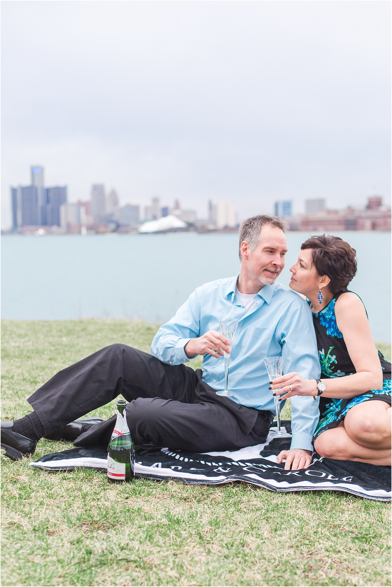 downtown-detroit-engagement-photos-on-belle-isle-by-courtney-carolyn-photography_0043.jpg