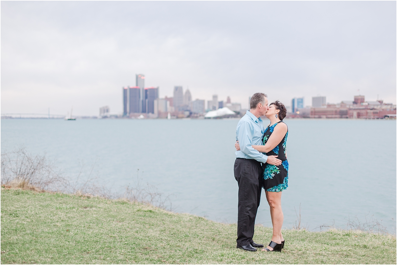 downtown-detroit-engagement-photos-on-belle-isle-by-courtney-carolyn-photography_0047.jpg
