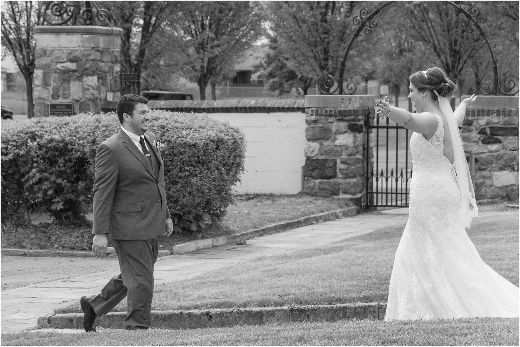top-five-reasons-to-have-a-first-look-on-your-wedding-day-photos-by-courtney-carolyn-photography_0040.jpg