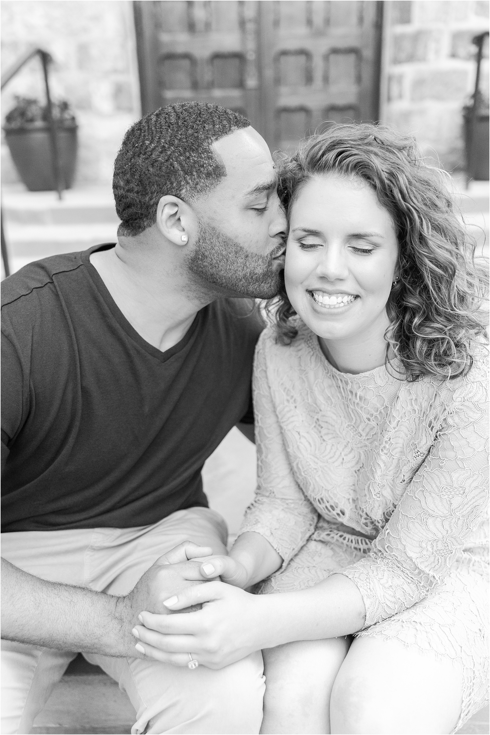 romantic-fun-university-of-michigan-engagement-photos-in-ann-arbor-mi-by-courtney-carolyn-photography_0008.jpg