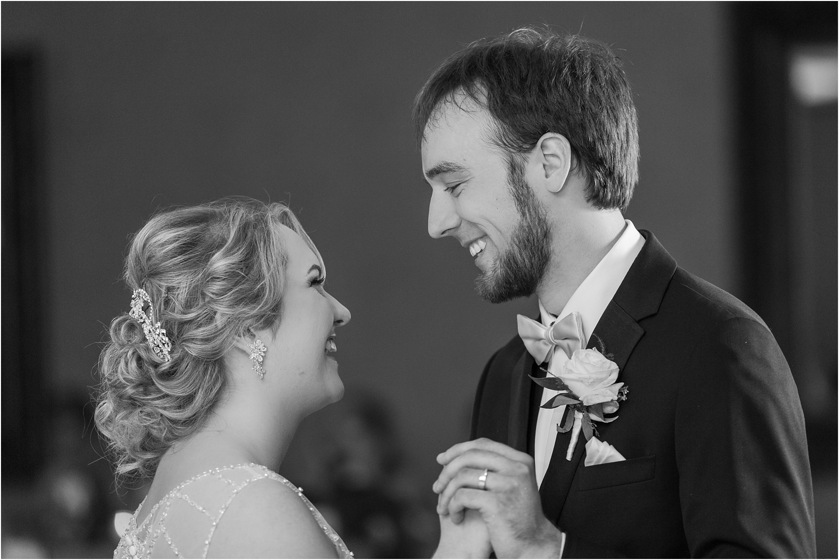 lord-of-the-rings-inspired-wedding-photos-at-crystal-gardens-in-howell-mi-by-courtney-carolyn-photography_0067.jpg