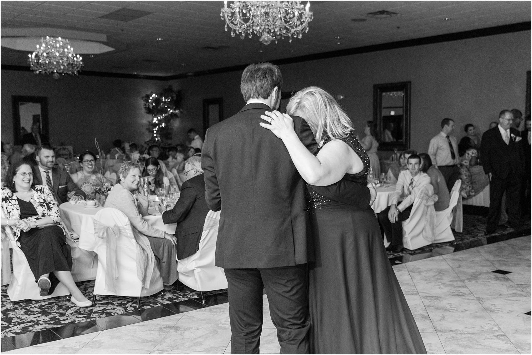 lord-of-the-rings-inspired-wedding-photos-at-crystal-gardens-in-howell-mi-by-courtney-carolyn-photography_0090.jpg