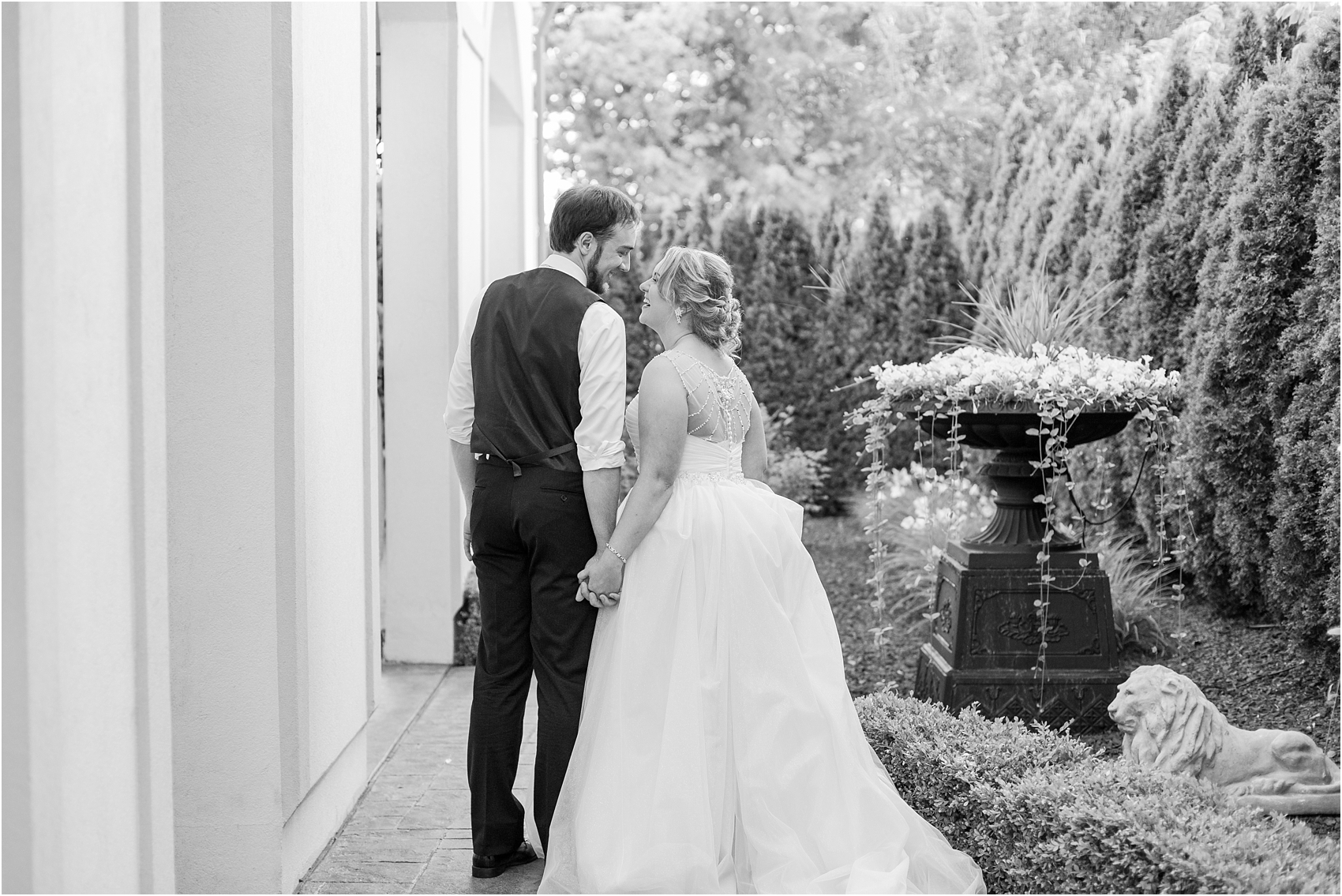 lord-of-the-rings-inspired-wedding-photos-at-crystal-gardens-in-howell-mi-by-courtney-carolyn-photography_0101.jpg