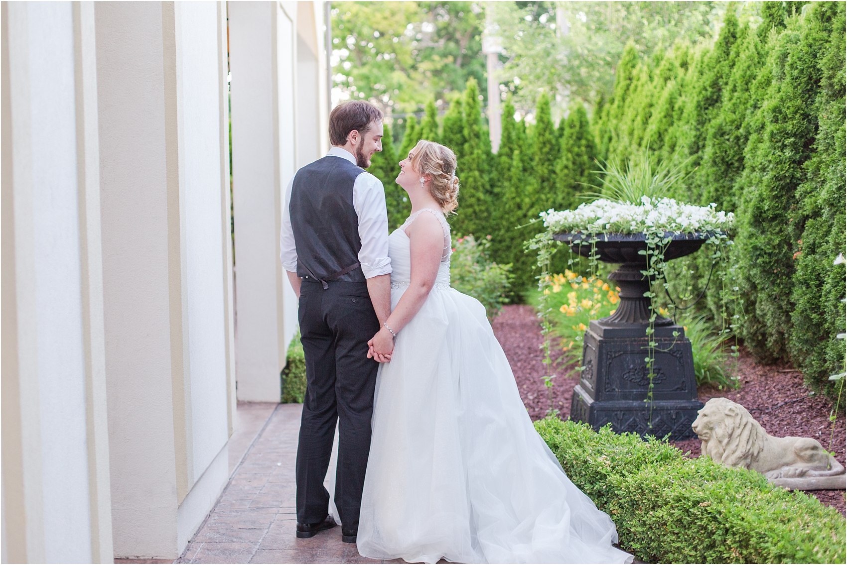 lord-of-the-rings-inspired-wedding-photos-at-crystal-gardens-in-howell-mi-by-courtney-carolyn-photography_0108.jpg