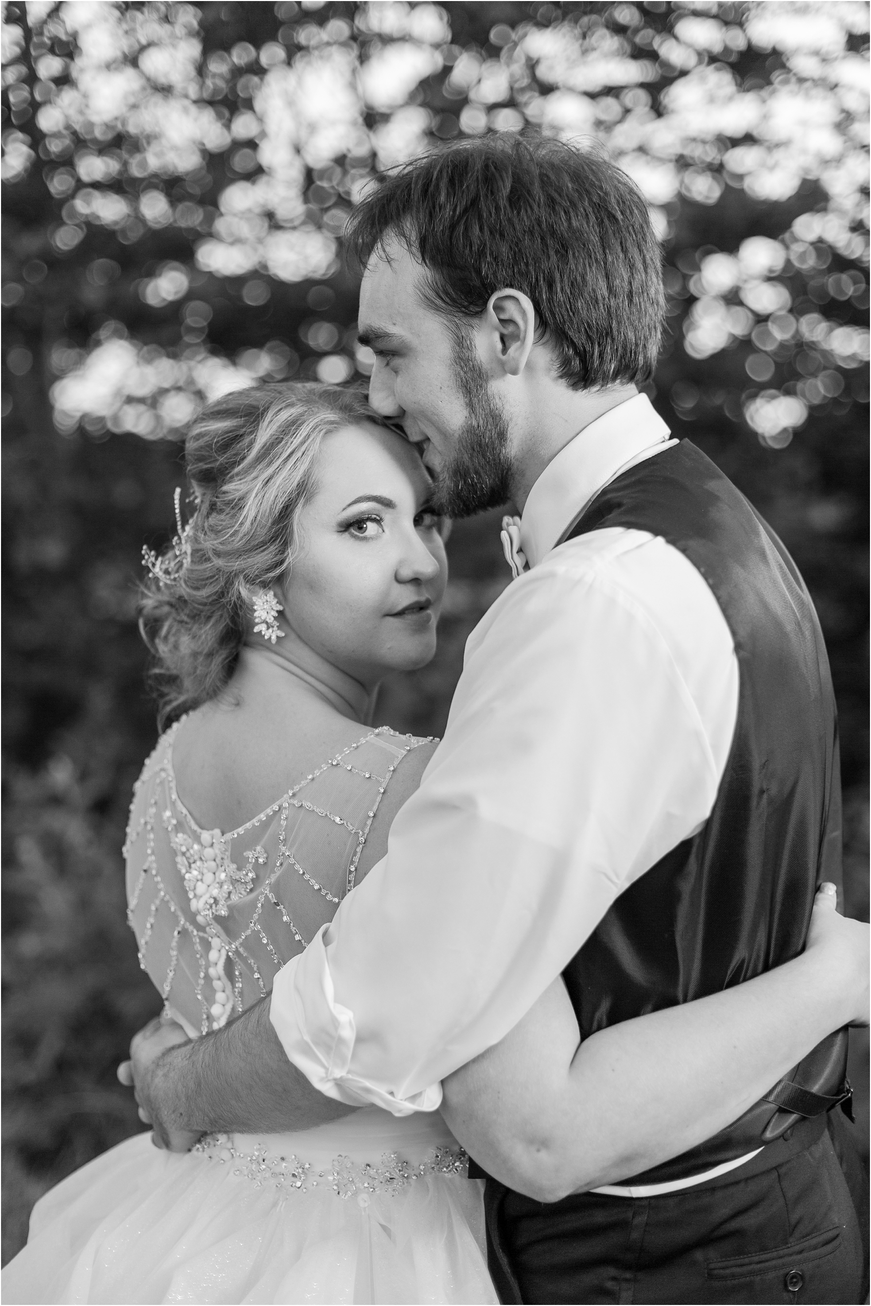 lord-of-the-rings-inspired-wedding-photos-at-crystal-gardens-in-howell-mi-by-courtney-carolyn-photography_0125.jpg
