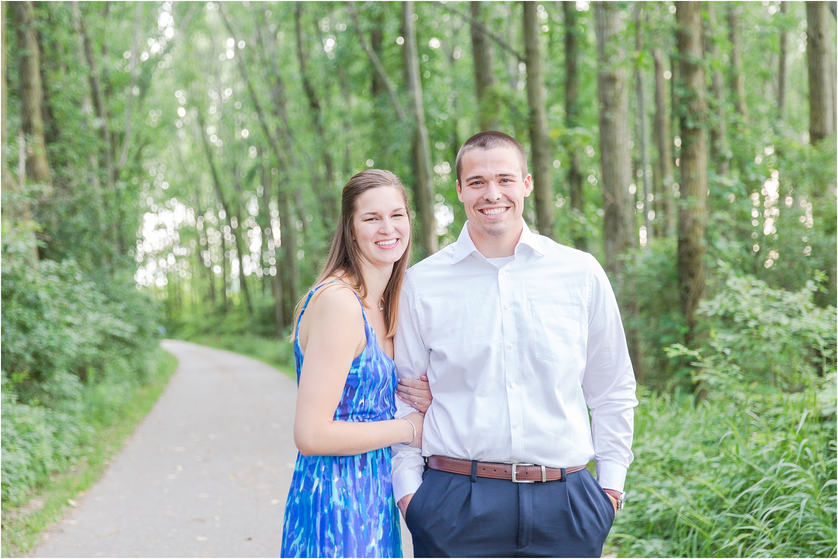 light-hearted-sunset-engagement-photos-at-the-beach-in-oregon-oh-by-courtney-carolyn-photography_0005.jpg