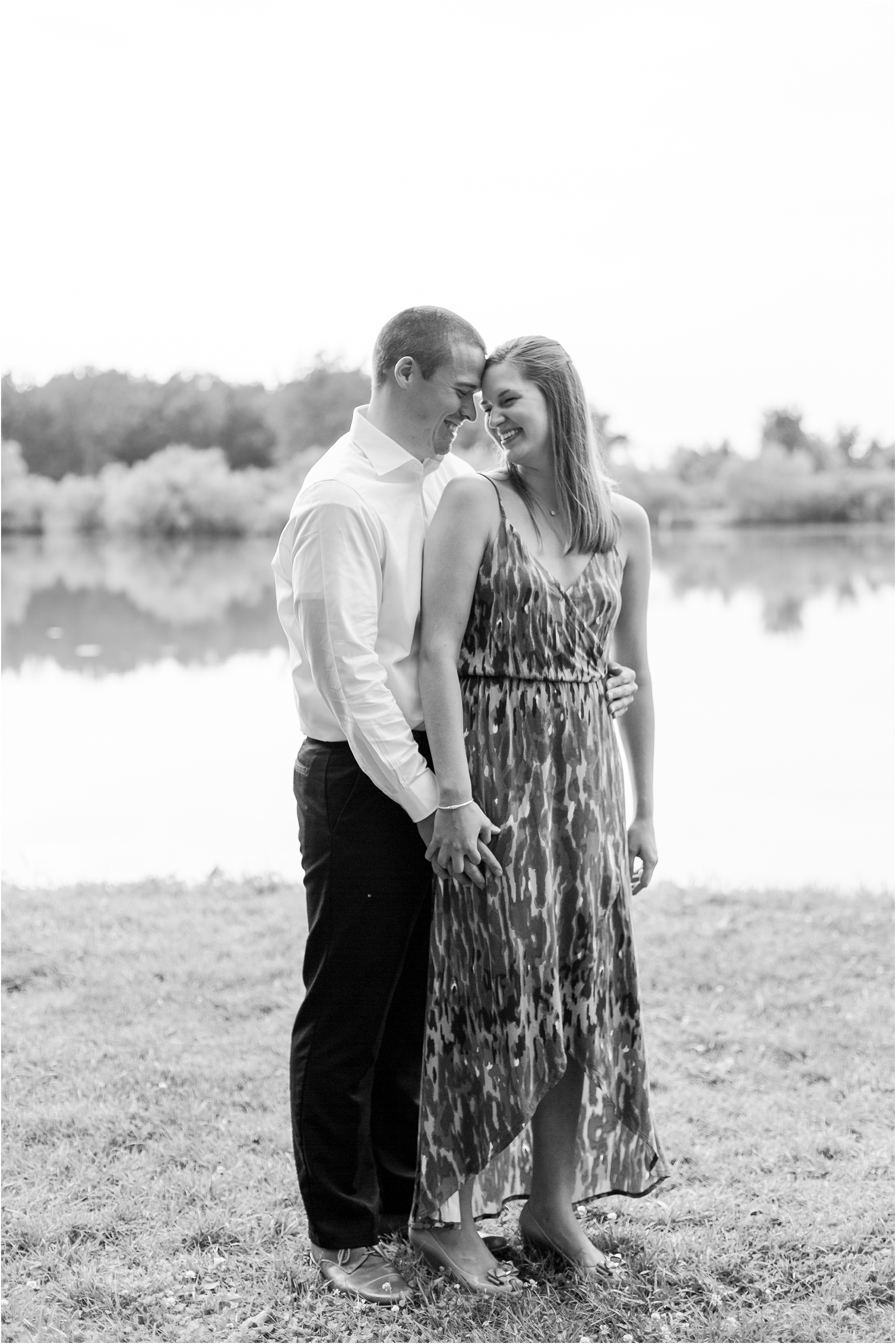 light-hearted-sunset-engagement-photos-at-the-beach-in-oregon-oh-by-courtney-carolyn-photography_0010.jpg