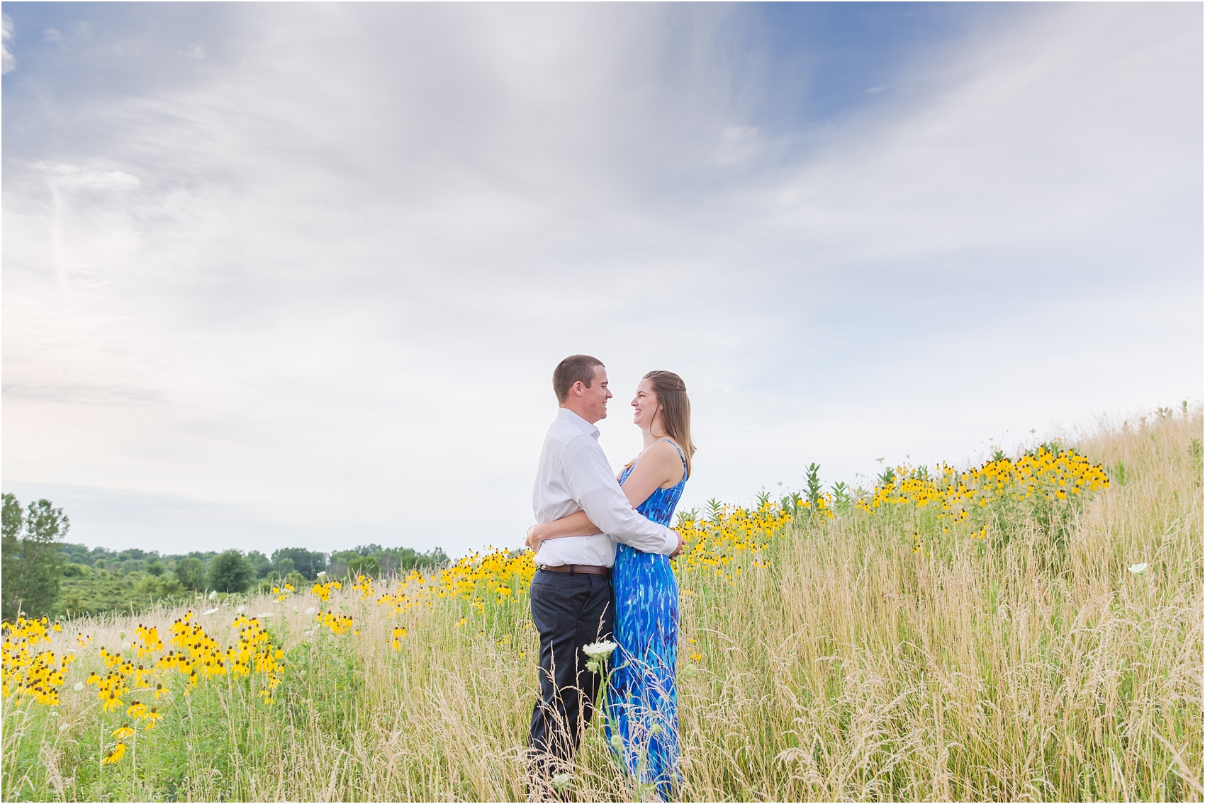 light-hearted-sunset-engagement-photos-at-the-beach-in-oregon-oh-by-courtney-carolyn-photography_0013.jpg