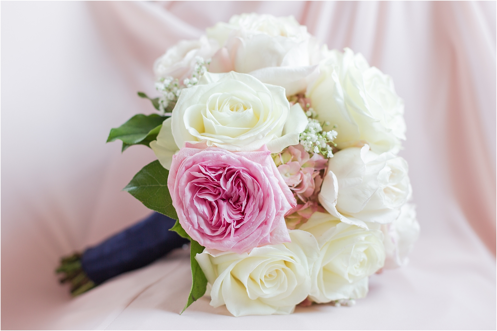 joyful-and-candid-navy-blush-wedding-photos-at-crystal-gardens-in-howell-mi-by-courtney-carolyn-photography_0005.jpg