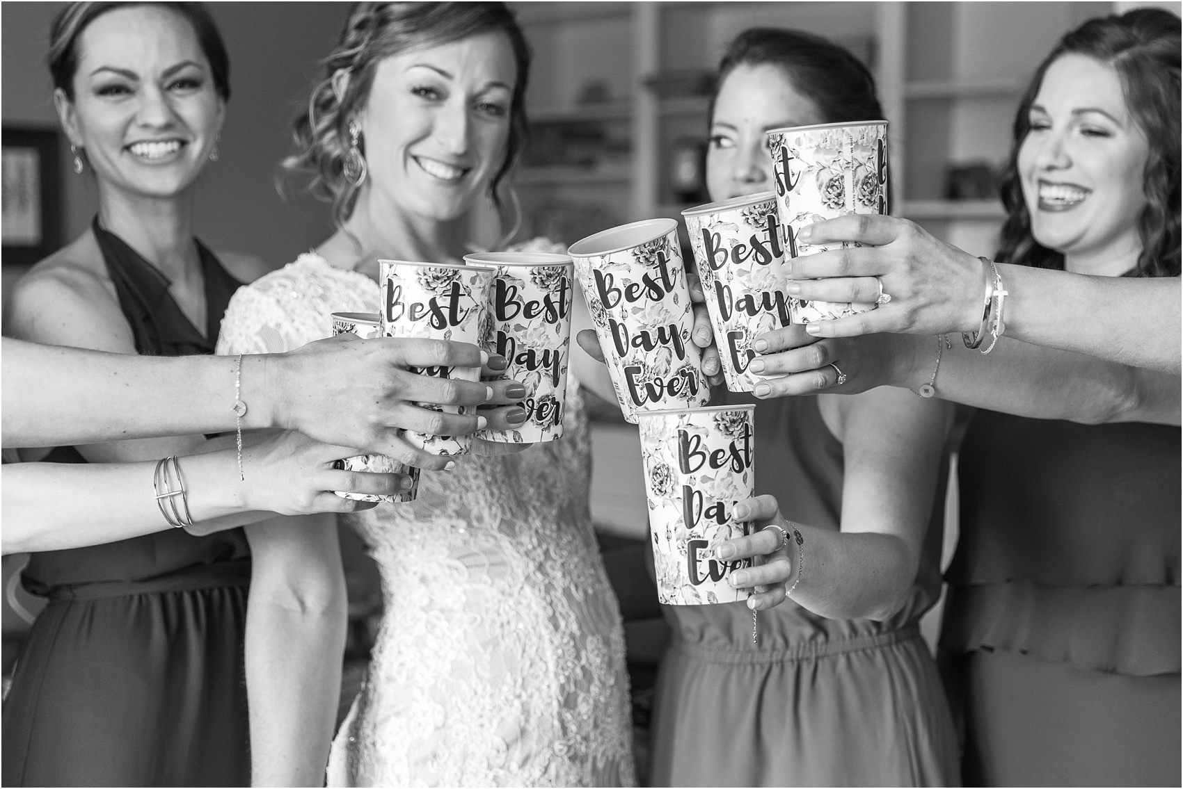 romantic-intimate-backyard-wedding-photos-at-private-estate-in-ann-arbor-mi-by-courtney-carolyn-photography_0017.jpg
