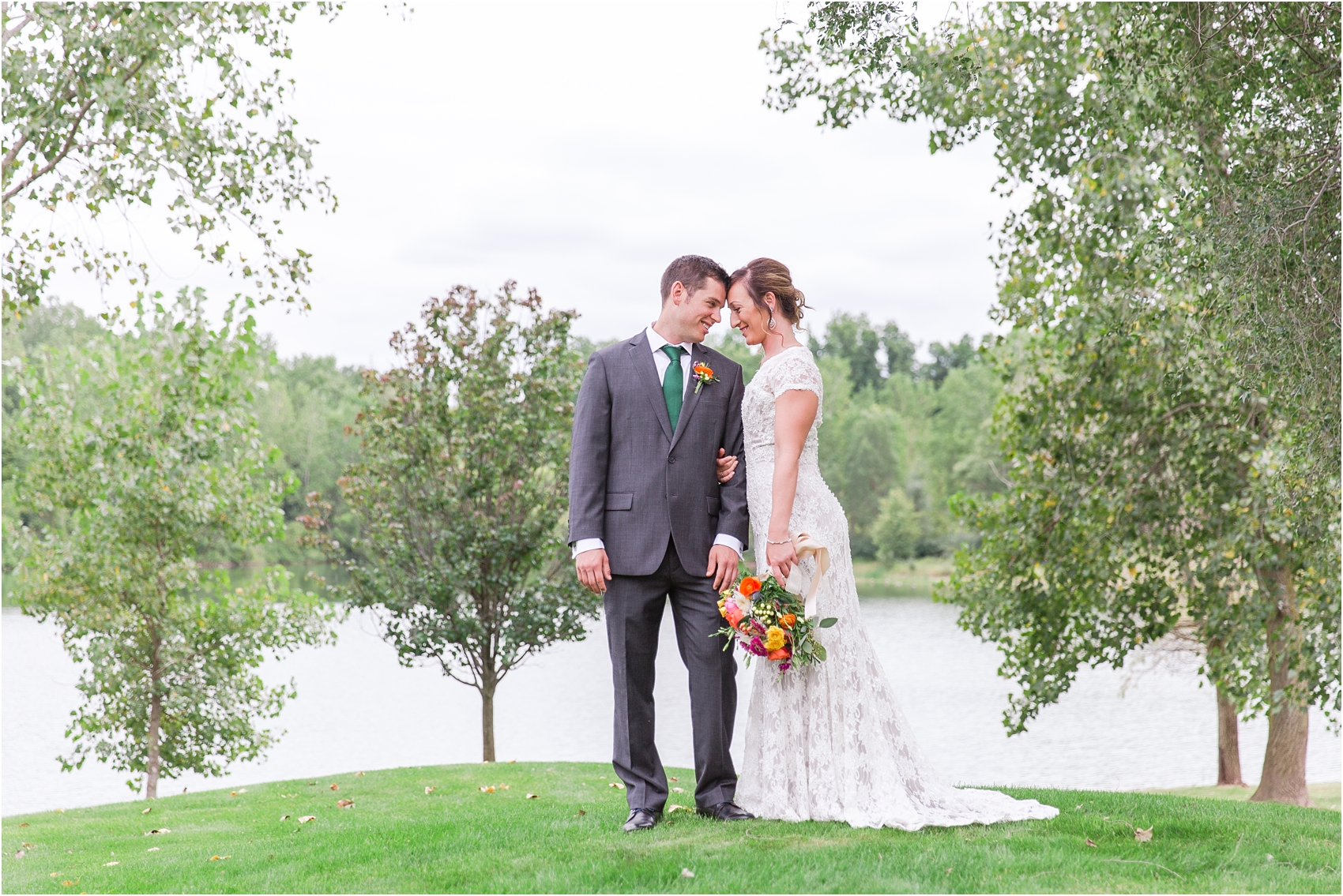 romantic-intimate-backyard-wedding-photos-at-private-estate-in-ann-arbor-mi-by-courtney-carolyn-photography_0037.jpg