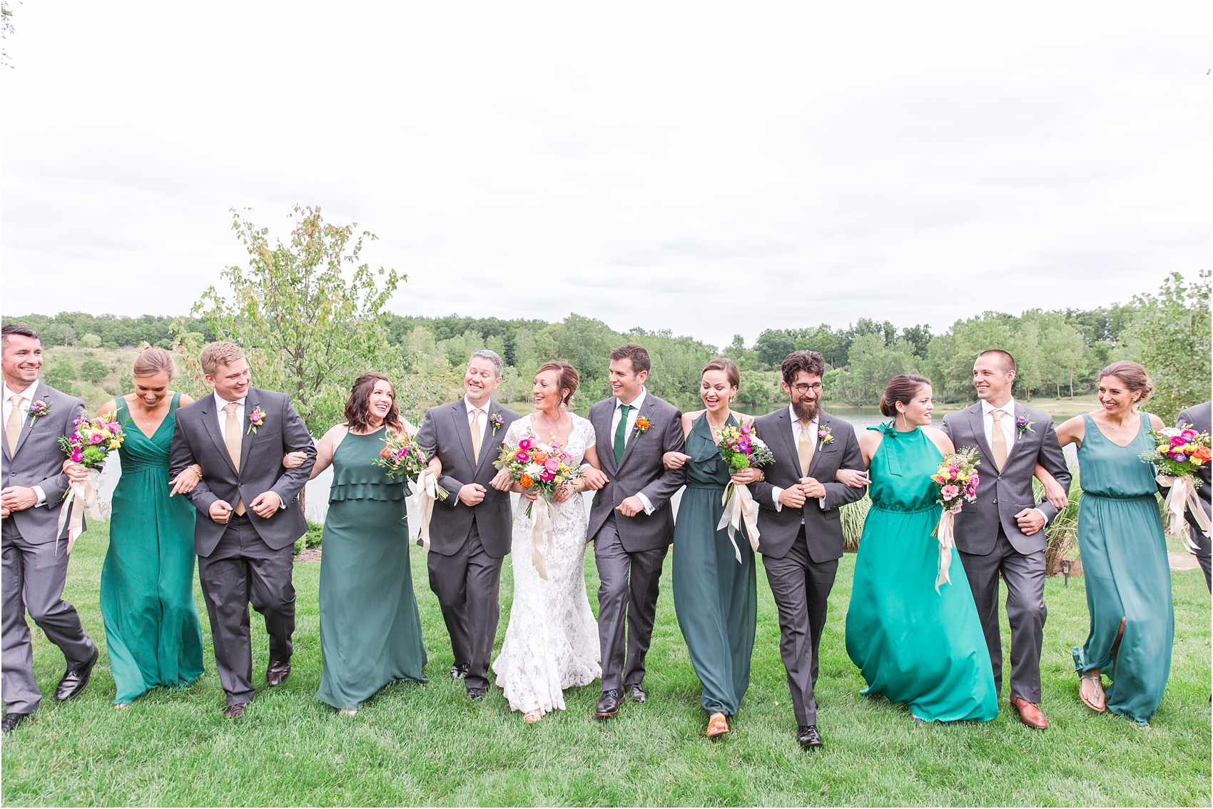 romantic-intimate-backyard-wedding-photos-at-private-estate-in-ann-arbor-mi-by-courtney-carolyn-photography_0068.jpg