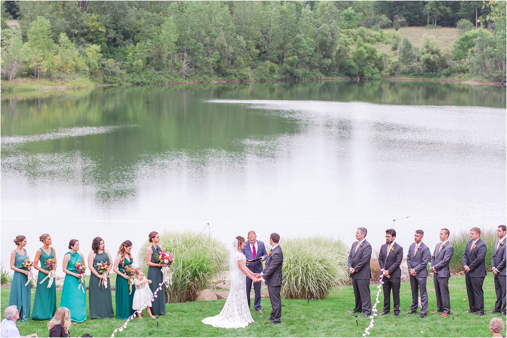 romantic-intimate-backyard-wedding-photos-at-private-estate-in-ann-arbor-mi-by-courtney-carolyn-photography_0094.jpg