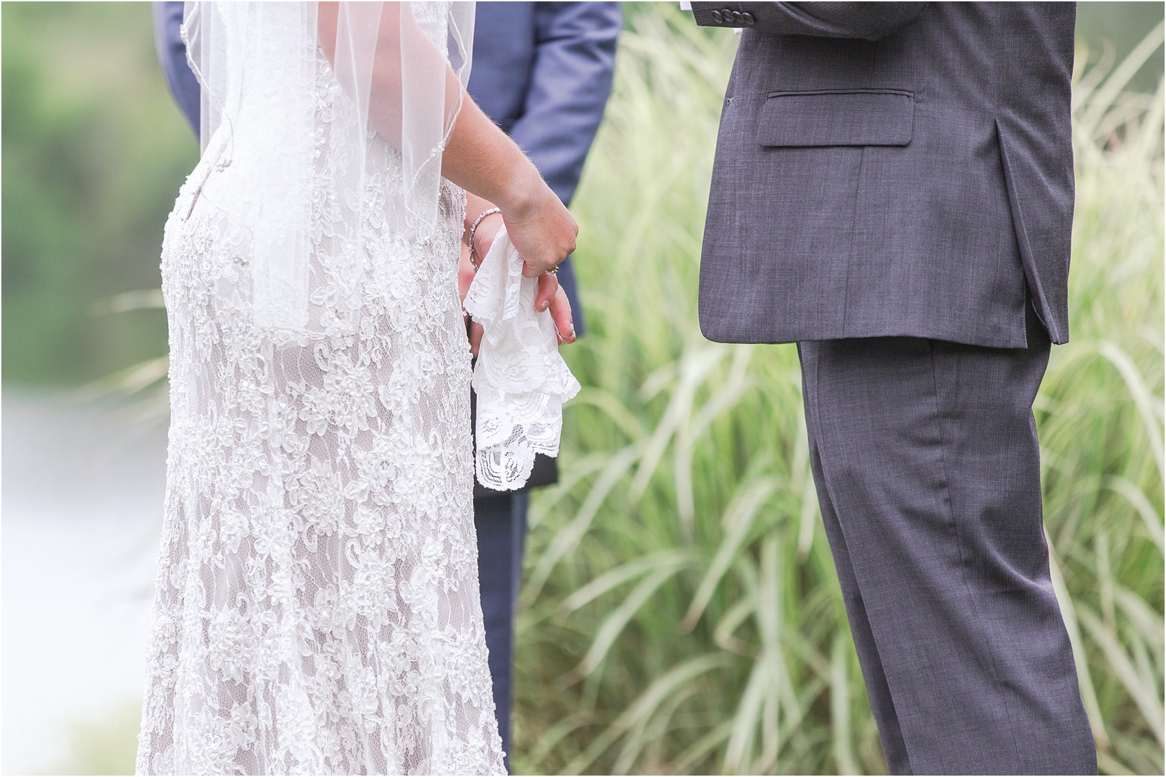romantic-intimate-backyard-wedding-photos-at-private-estate-in-ann-arbor-mi-by-courtney-carolyn-photography_0104.jpg