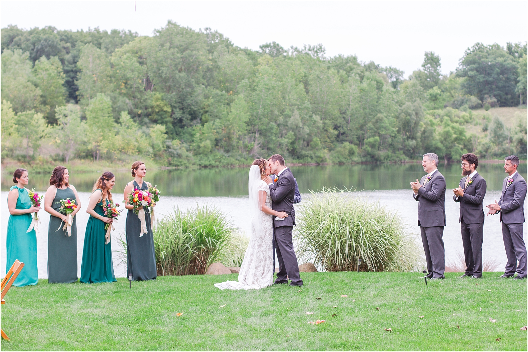romantic-intimate-backyard-wedding-photos-at-private-estate-in-ann-arbor-mi-by-courtney-carolyn-photography_0109.jpg