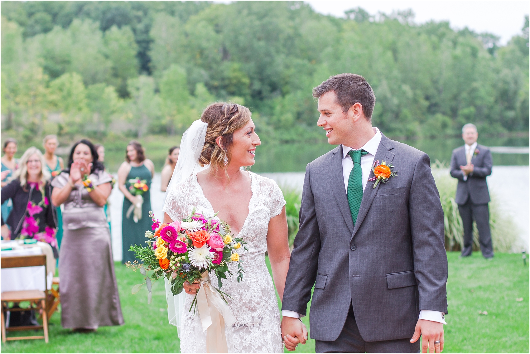 romantic-intimate-backyard-wedding-photos-at-private-estate-in-ann-arbor-mi-by-courtney-carolyn-photography_0112.jpg