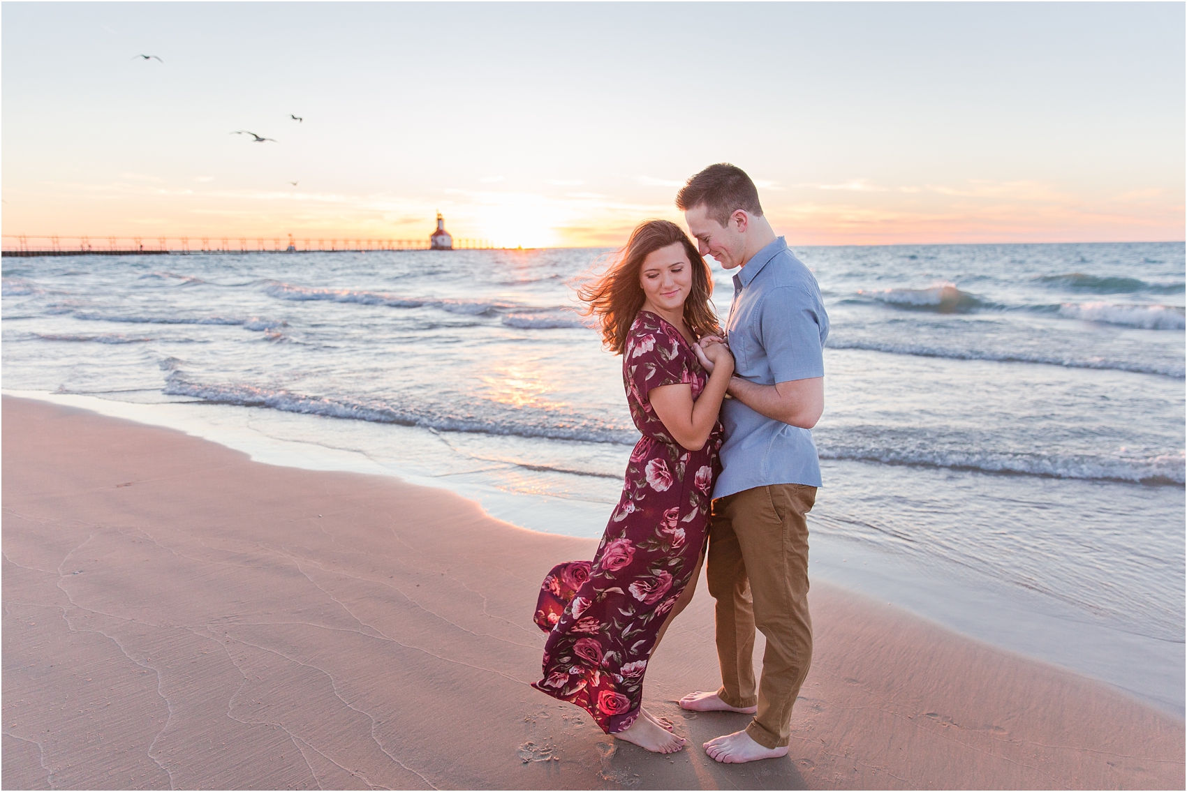 candid-end-of-summer-sunset-engagement-photos-at-silver-beach-in-st-joseph-mi-by-courtney-carolyn-photography_0039.jpg
