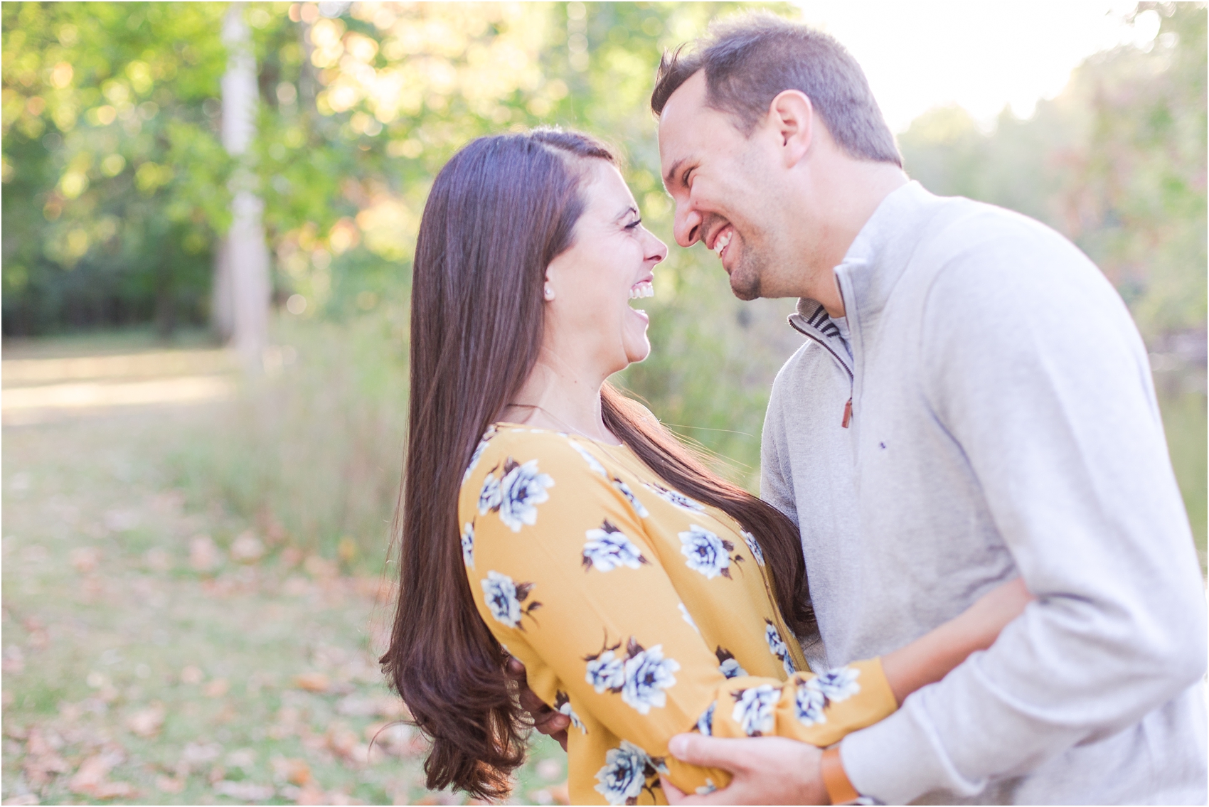 relaxed-autumn-engagement-photos-at-hudson-mills-metropark-in-dexter-mi-by-courtney-carolyn-photography_0032.jpg