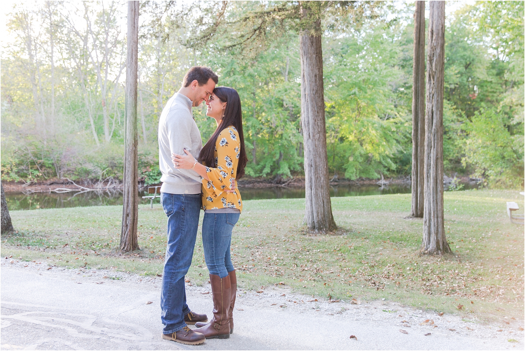 relaxed-autumn-engagement-photos-at-hudson-mills-metropark-in-dexter-mi-by-courtney-carolyn-photography_0043.jpg