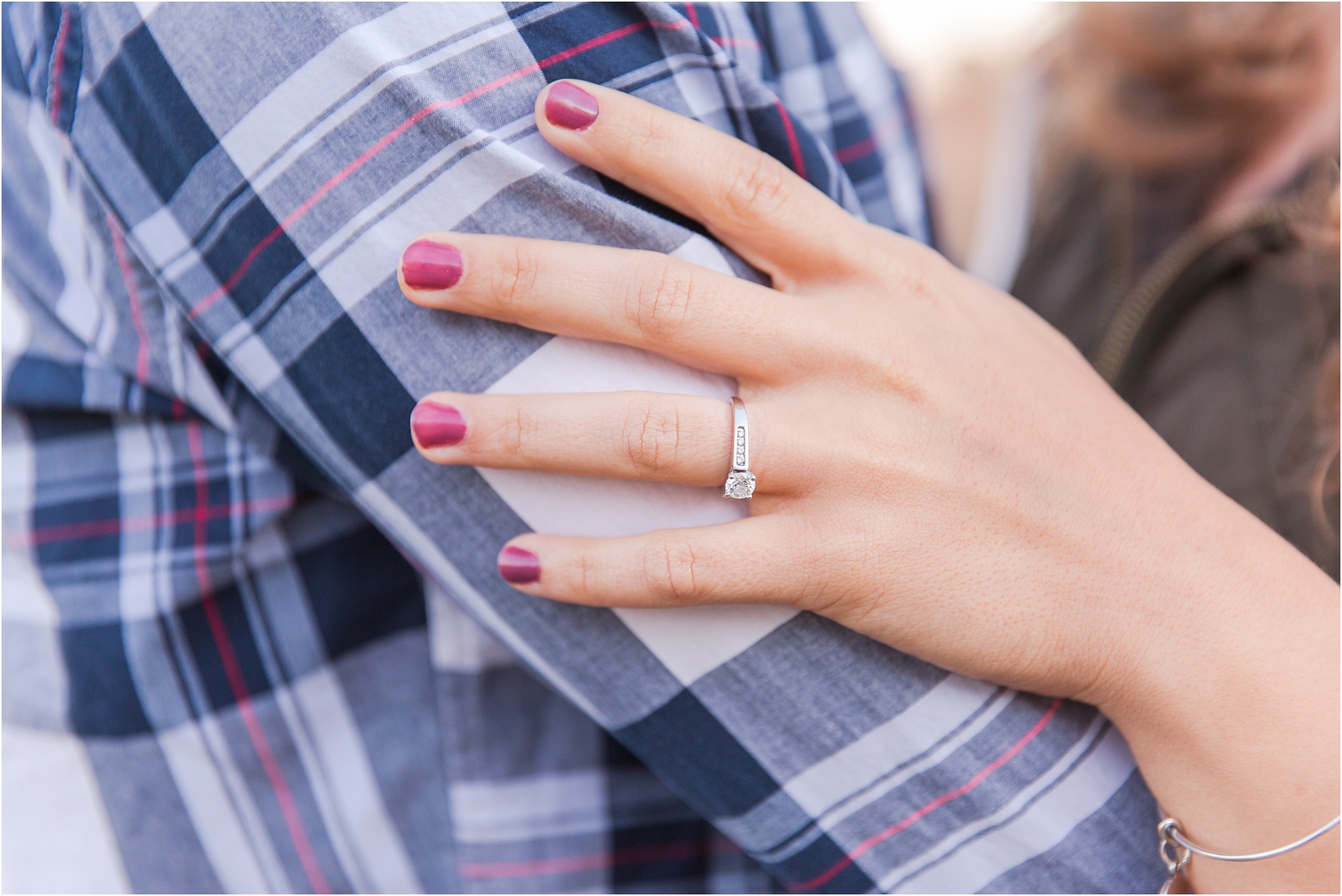 romantic-fall-engagement-photos-at-indian-springs-metropark-in-clarkston-mi-by-courtney-carolyn-photography_0016.jpg