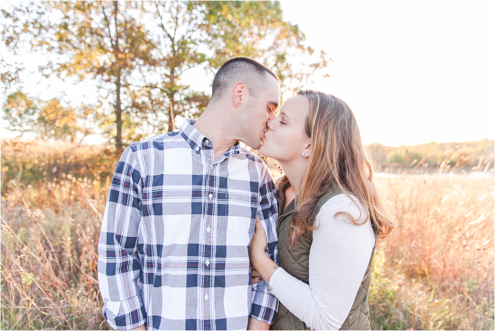 romantic-fall-engagement-photos-at-indian-springs-metropark-in-clarkston-mi-by-courtney-carolyn-photography_0018.jpg