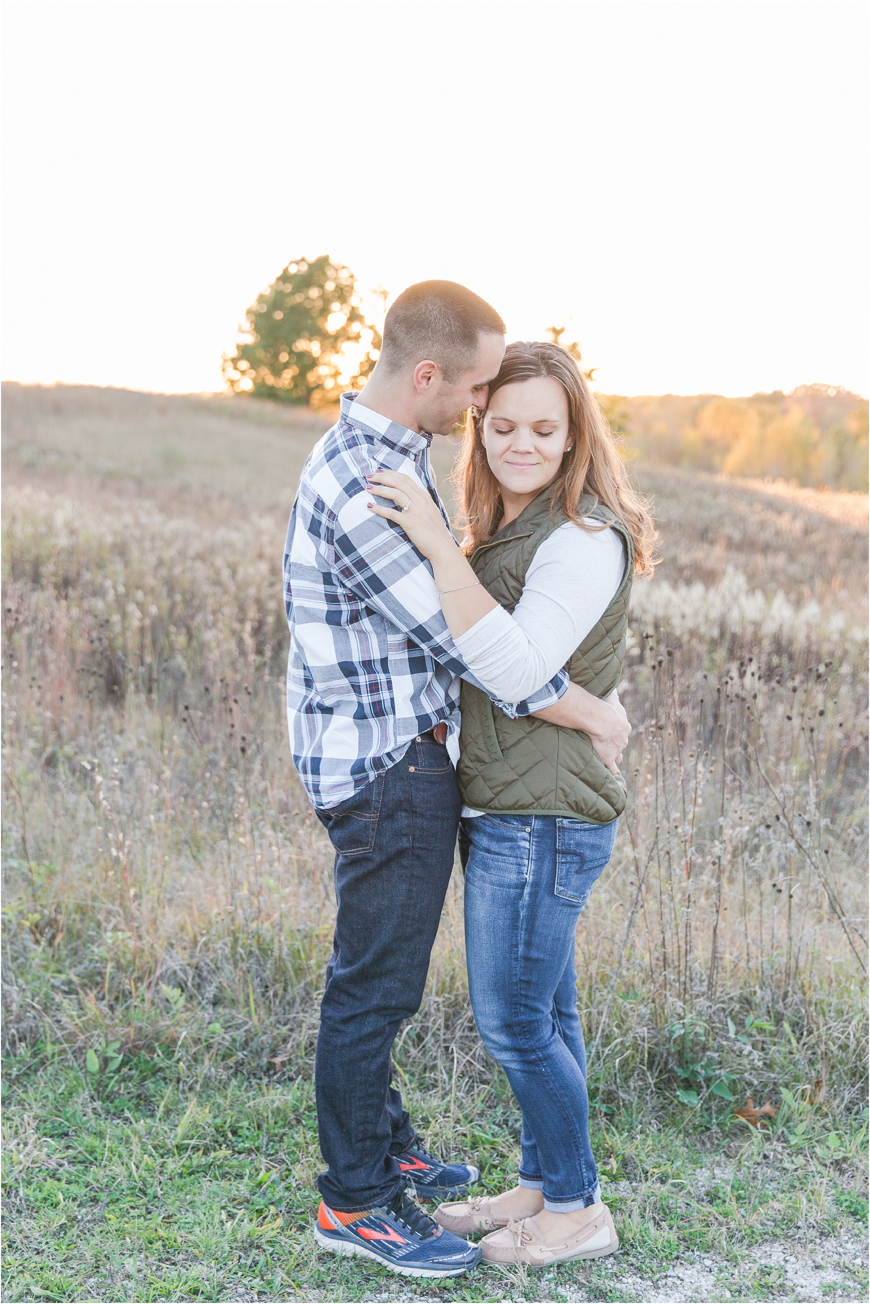romantic-fall-engagement-photos-at-indian-springs-metropark-in-clarkston-mi-by-courtney-carolyn-photography_0027.jpg
